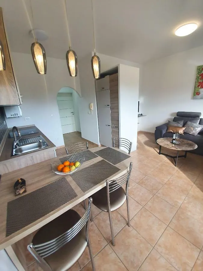 Lastovka Posesi Apartment Medulin
